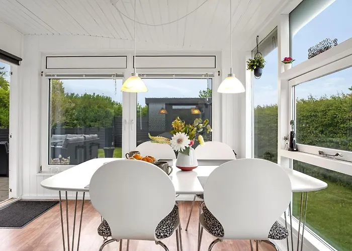 Manina - 230m From The Sea By Interhome